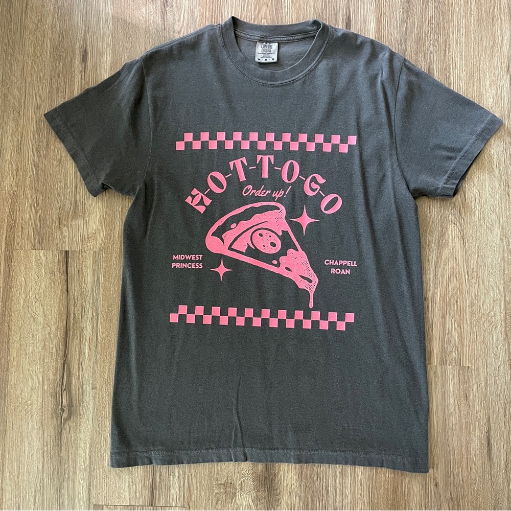Hot To Go Graphic T-shirt